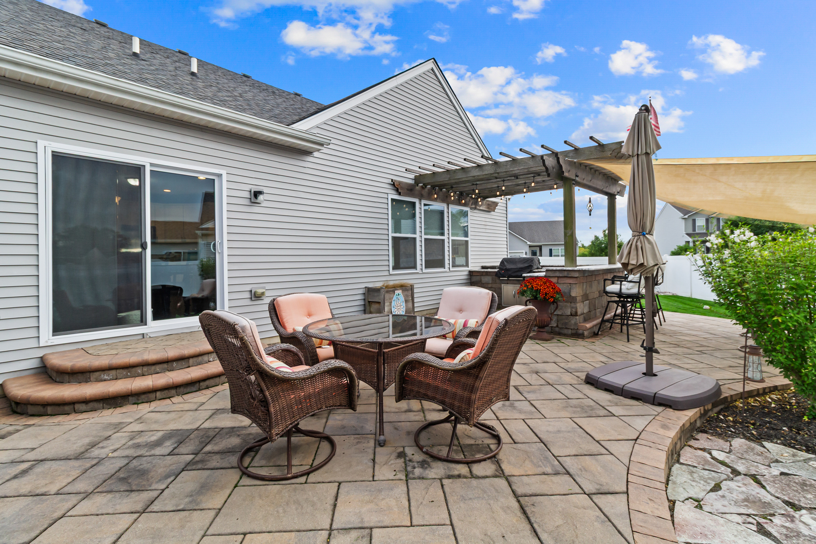 620 Edinburg Drive, Griffith, IN 46319