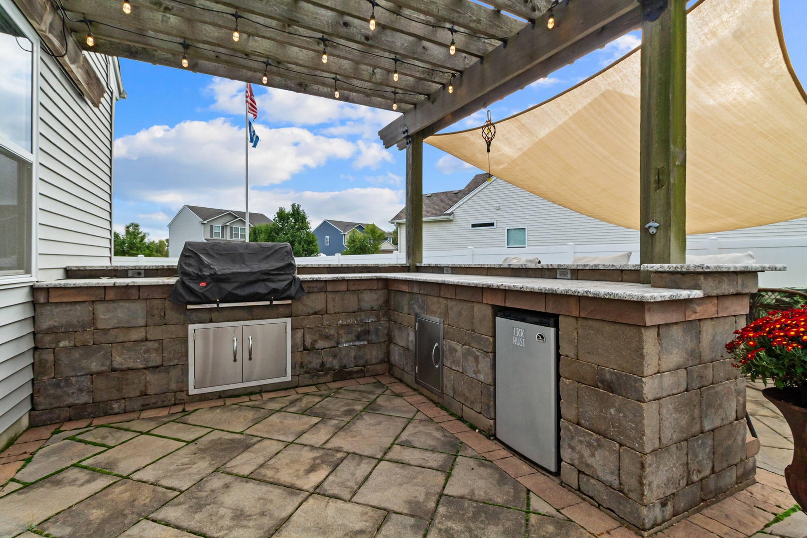620 Edinburg Drive, Griffith, IN 46319