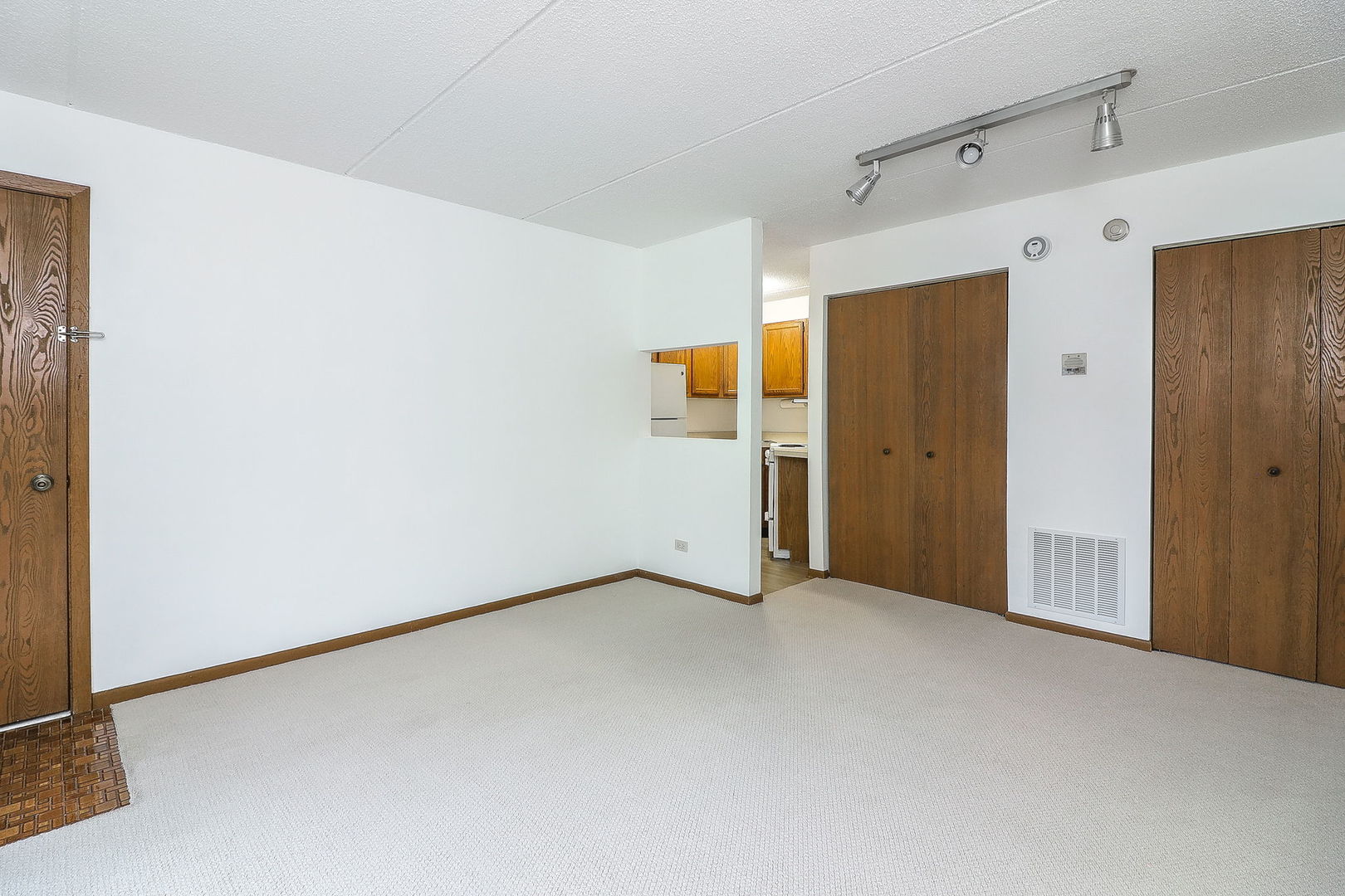 1721 S Washington Street #1721, Naperville, IL 60565