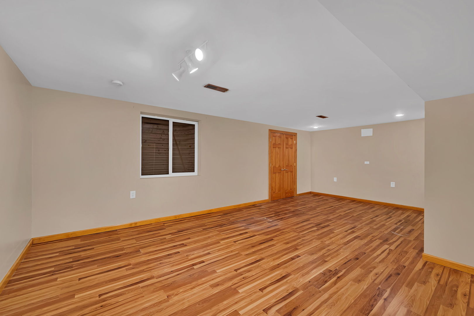 16785 HAZELWOOD Drive, Plainfield, IL 60544