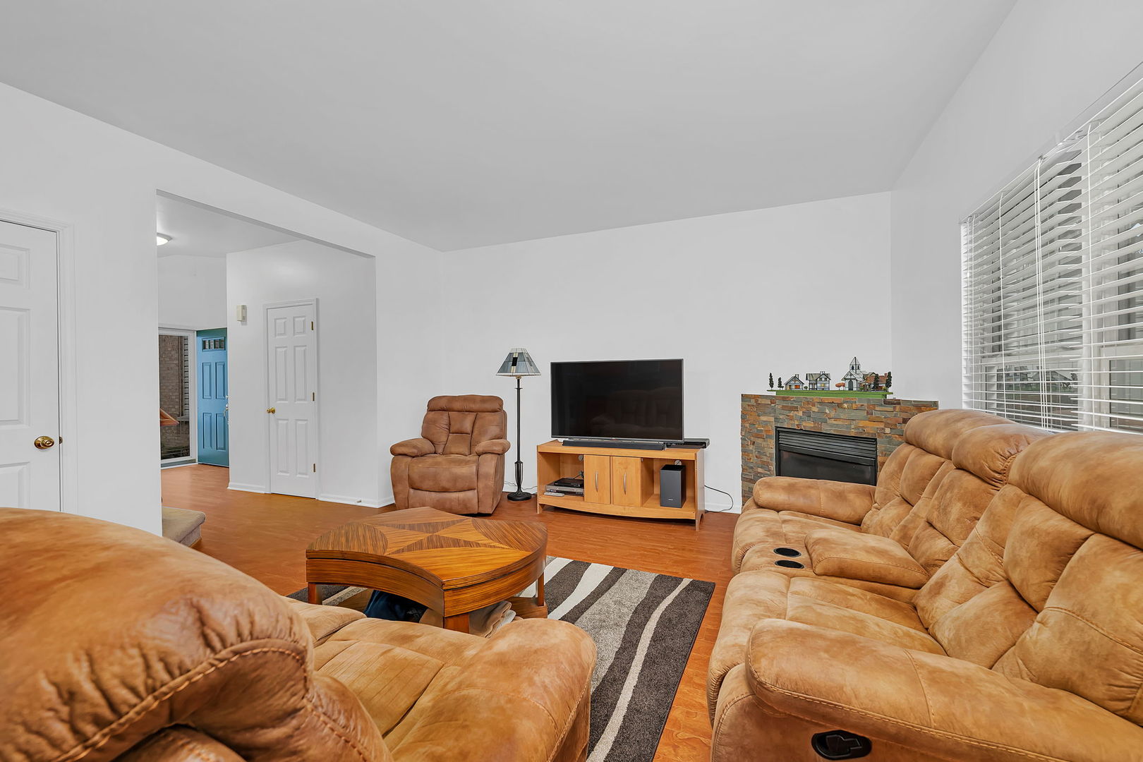 16785 HAZELWOOD Drive, Plainfield, IL 60544