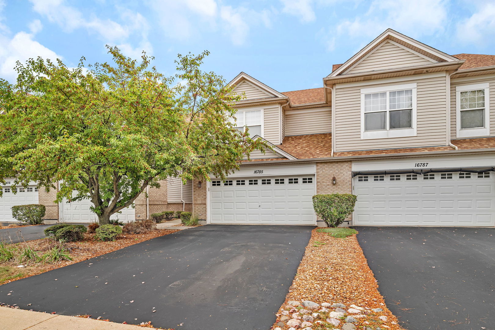 16785 HAZELWOOD Drive, Plainfield, IL 60544