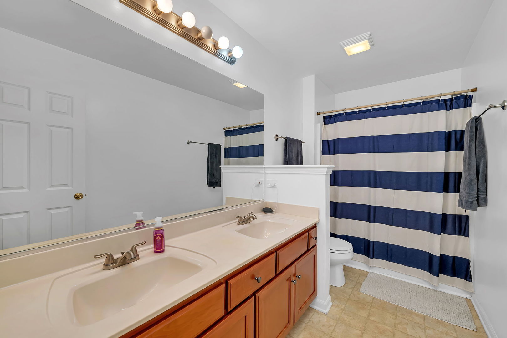 16785 HAZELWOOD Drive, Plainfield, IL 60544