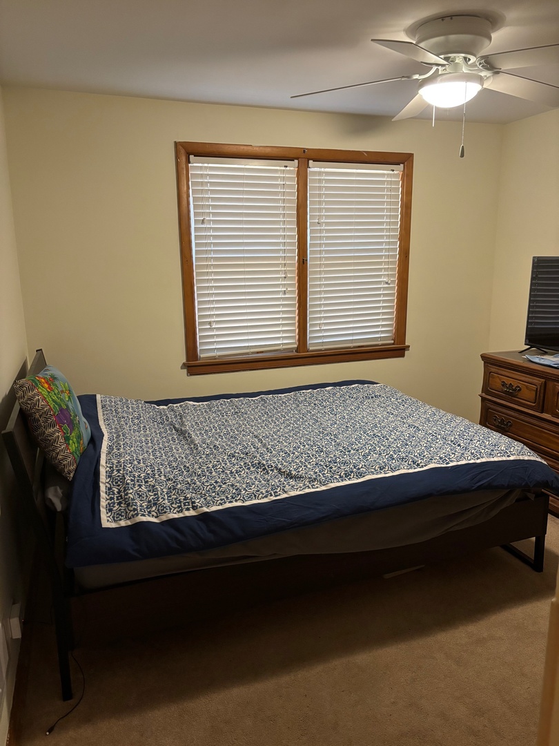 5137 S Rutherford Avenue, Chicago, IL 60638