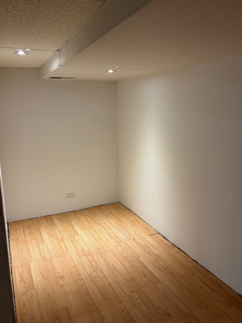 5137 S Rutherford Avenue, Chicago, IL 60638