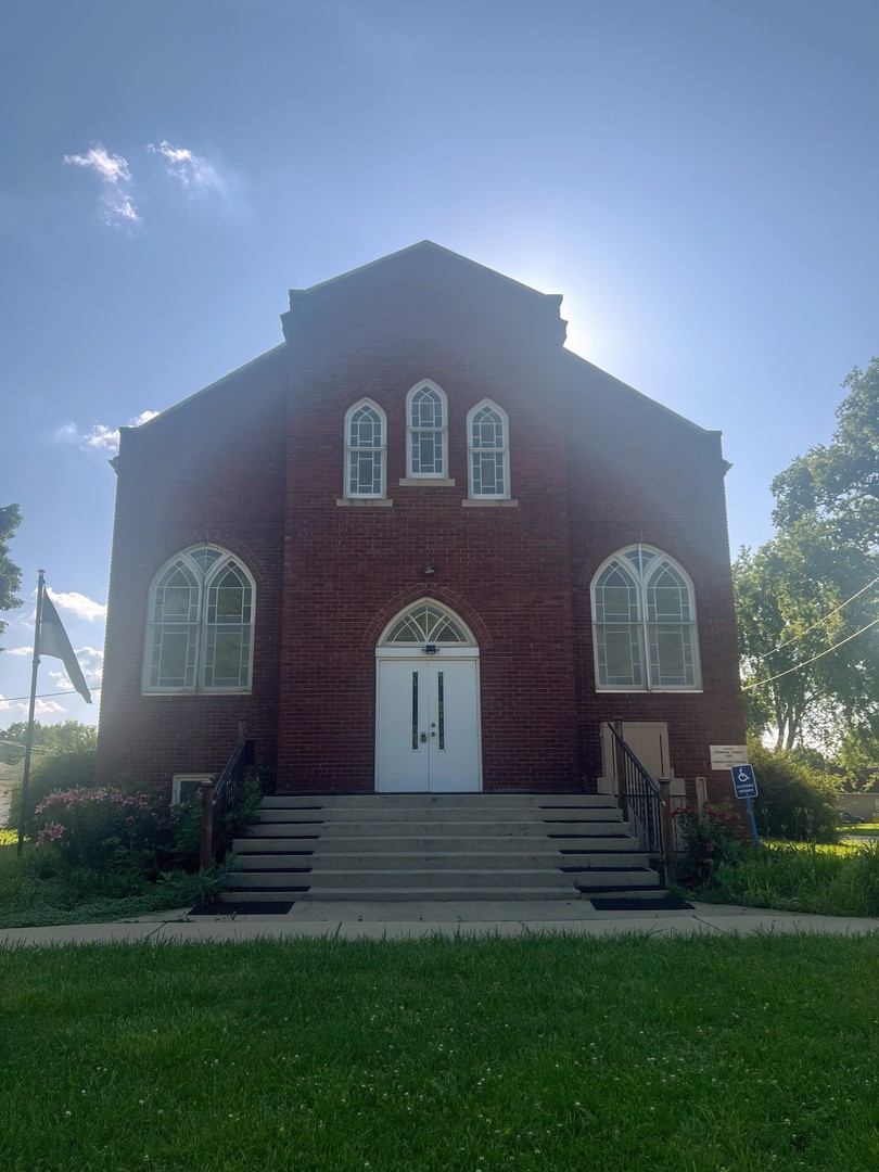 201 S College Street, Lincoln, IL 62656