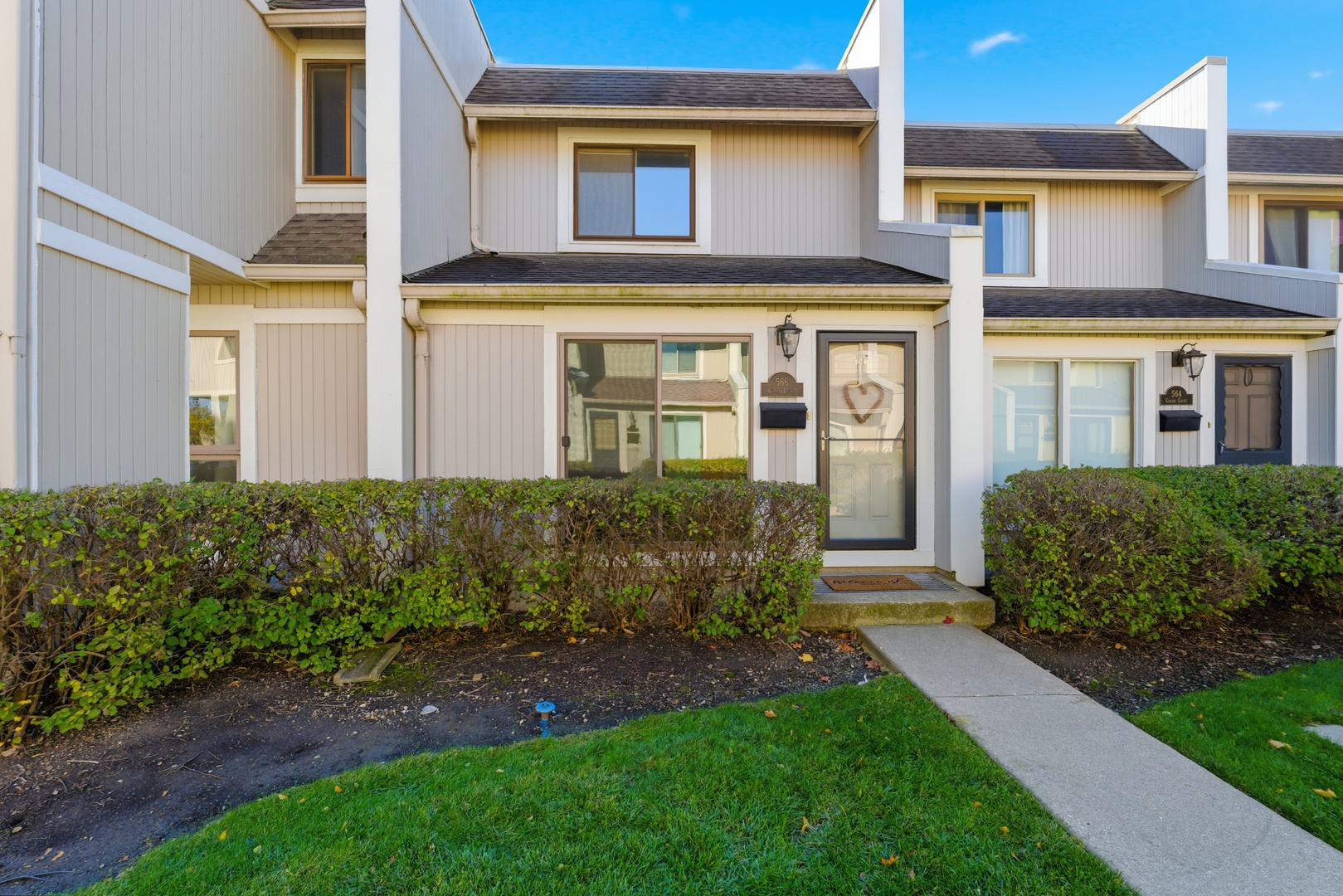 566 Chard Court, Grayslake, IL 60030