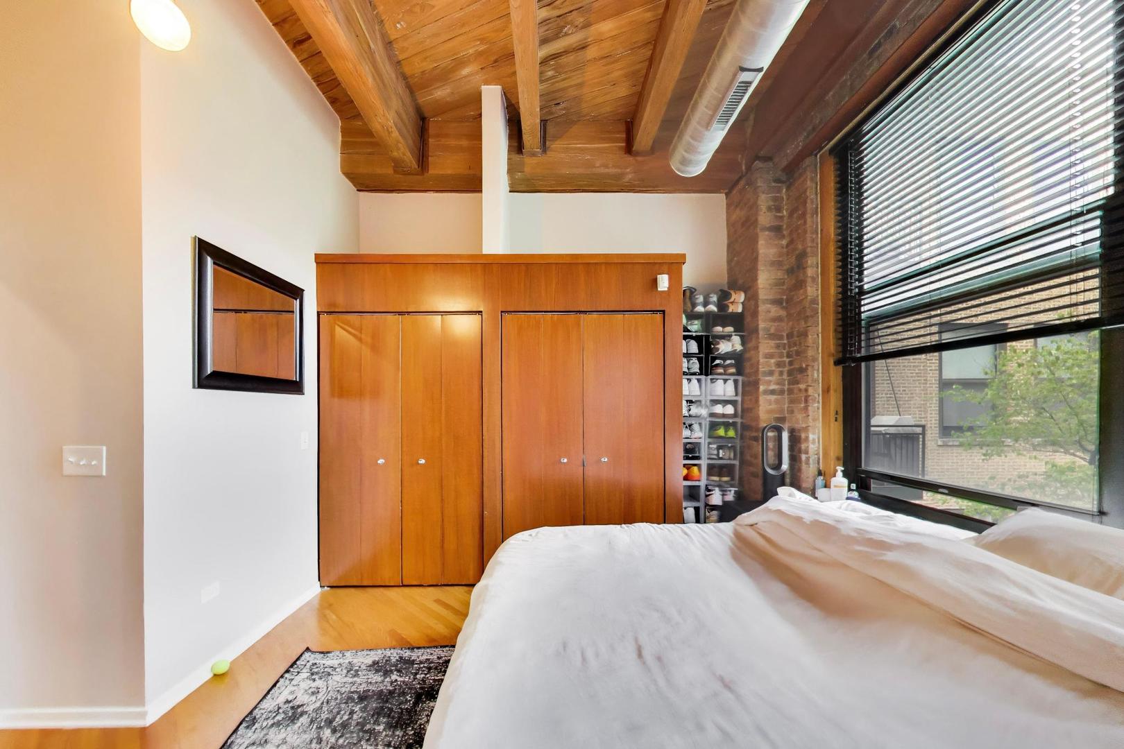 1040 W Adams Street #374, Chicago, IL 60607