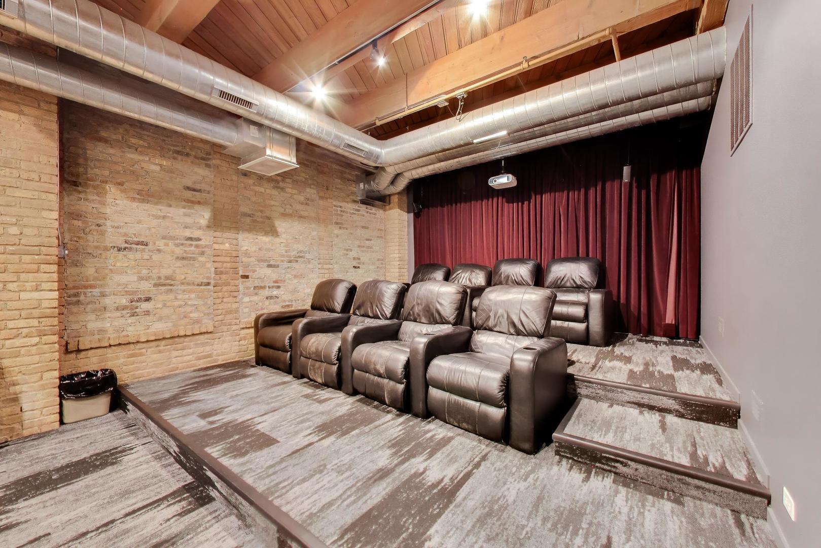 1040 W Adams Street #374, Chicago, IL 60607