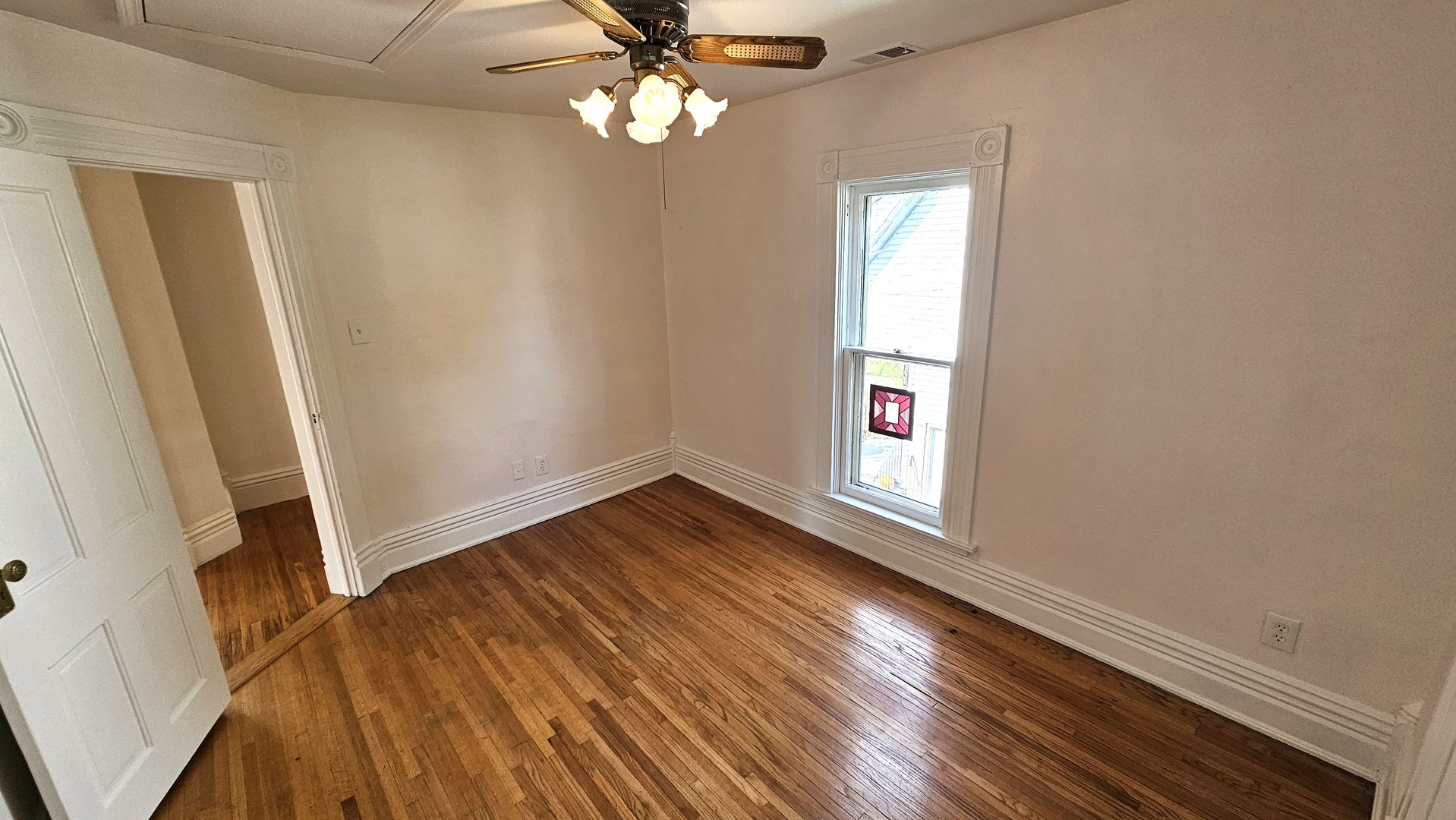 121 Paris Avenue, Rockford, IL 61107