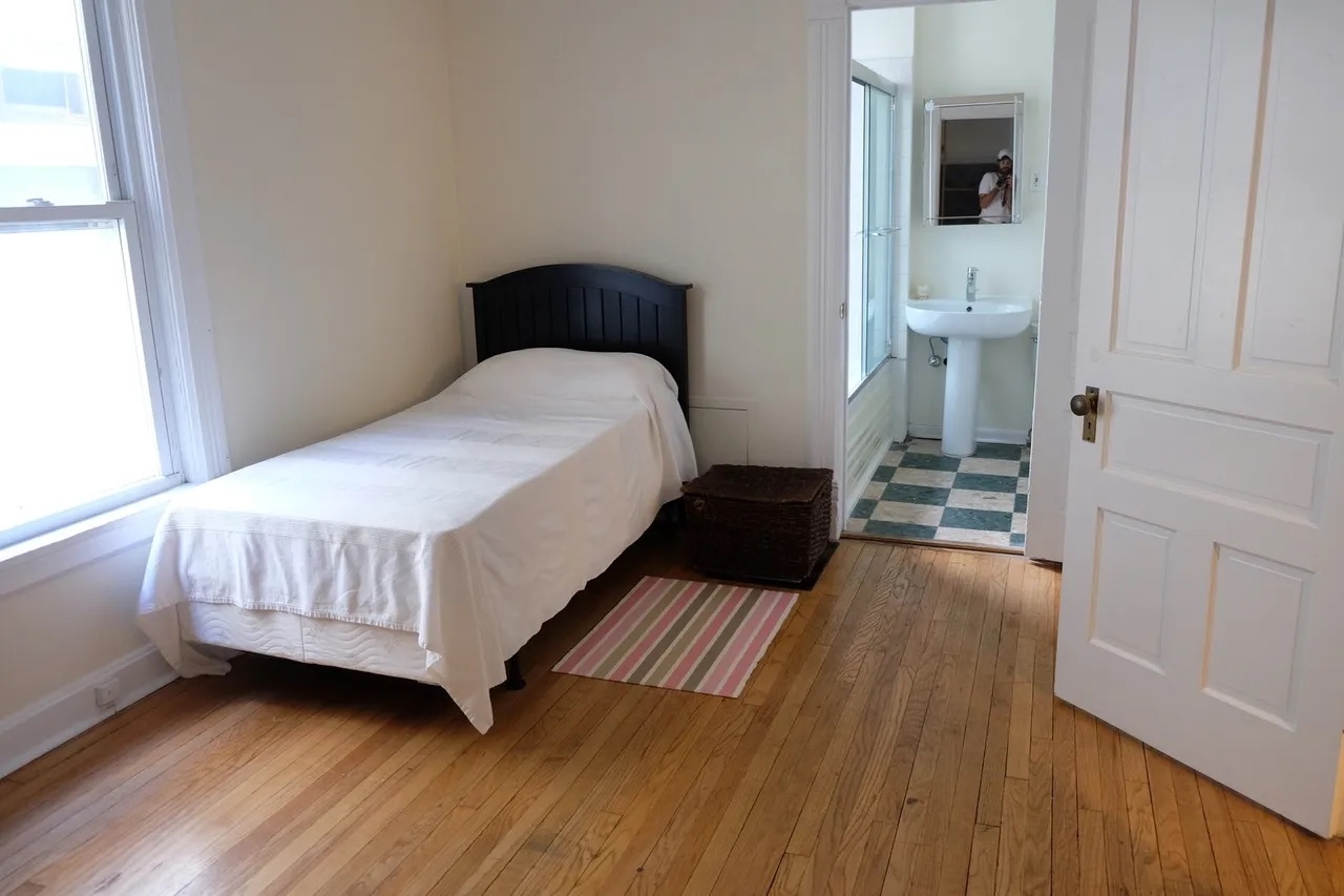 1109 Garnett Place #12, Evanston, IL 60201