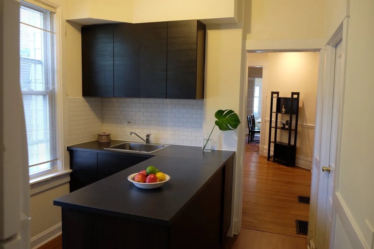 1109 Garnett Place #12, Evanston, IL 60201
