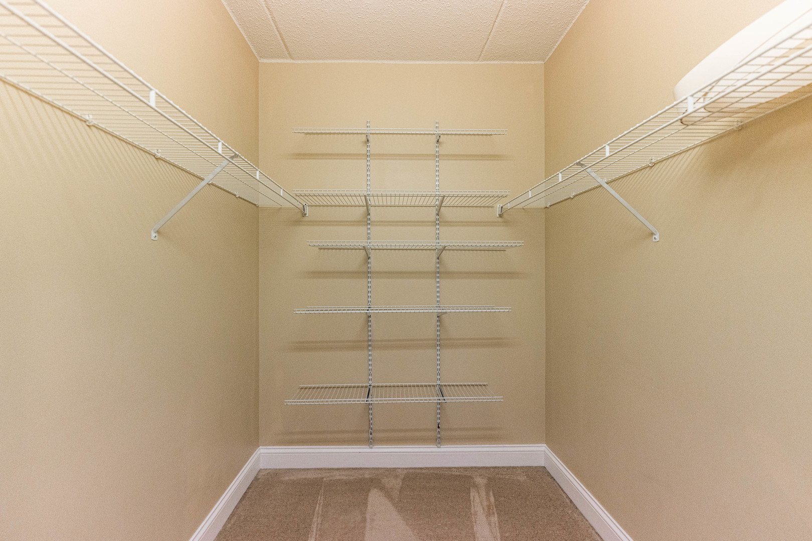 125 Lakeview Avenue #506, Bloomingdale, IL 60108