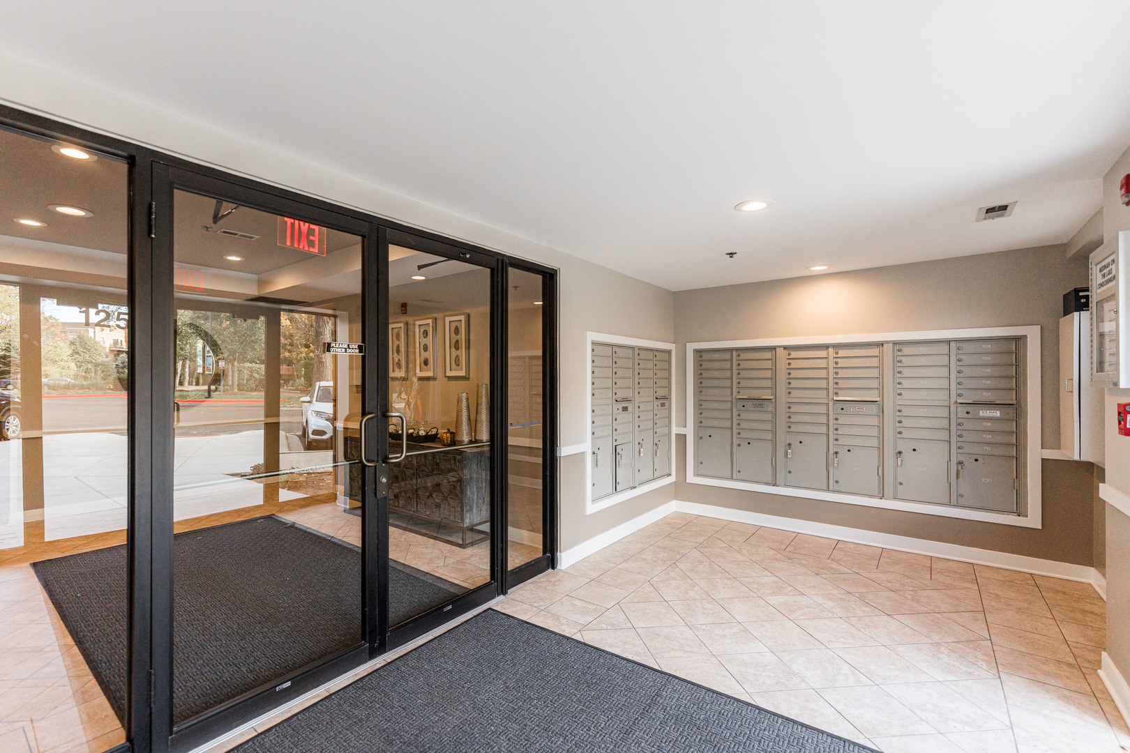 125 Lakeview Avenue #506, Bloomingdale, IL 60108