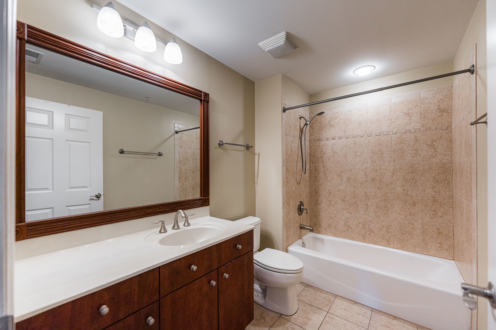 125 Lakeview Avenue #506, Bloomingdale, IL 60108