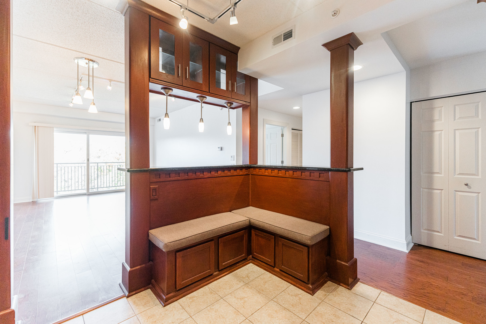 125 Lakeview Avenue #506, Bloomingdale, IL 60108