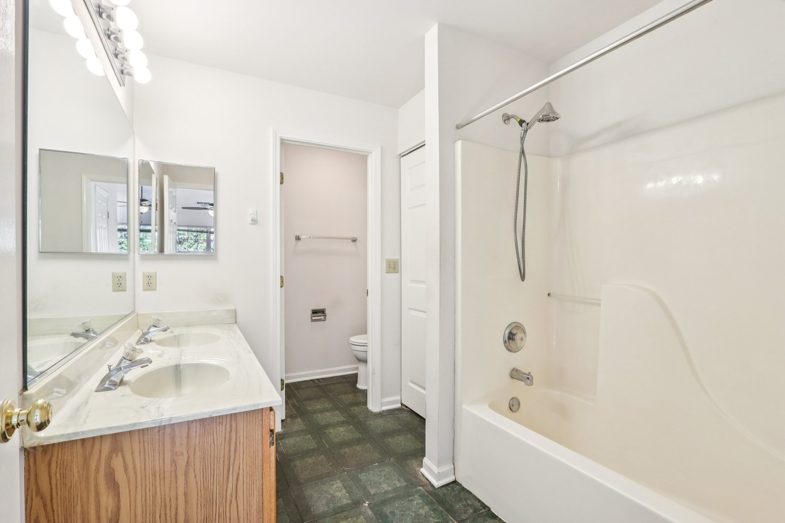 1509 Stoneridge Circle, Yorkville, IL 60560