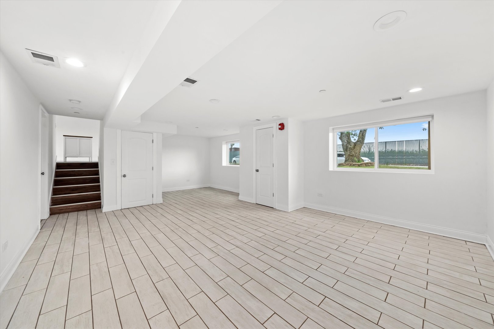 8229 S 76th Avenue, Bridgeview, IL 60455