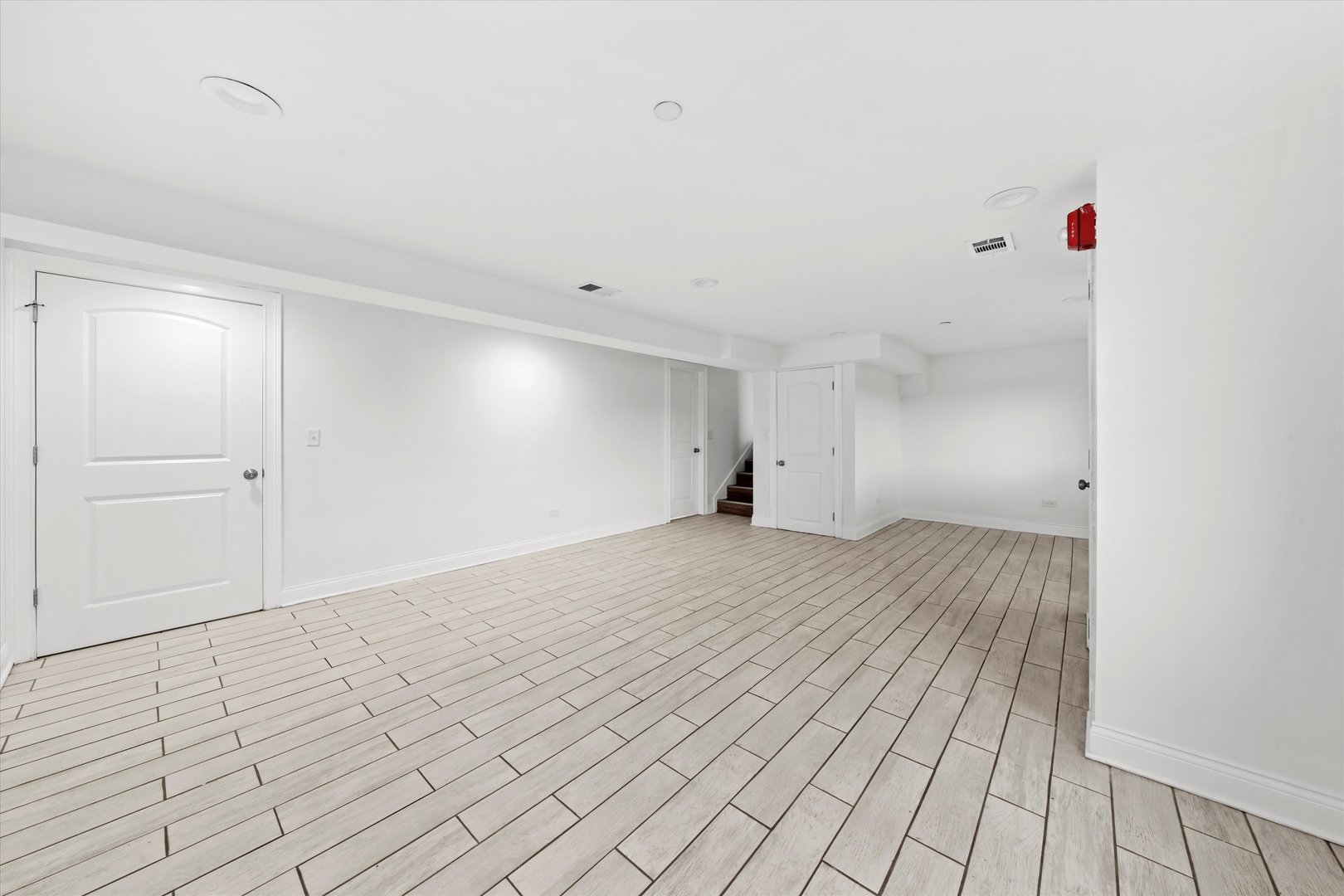 8229 S 76th Avenue, Bridgeview, IL 60455