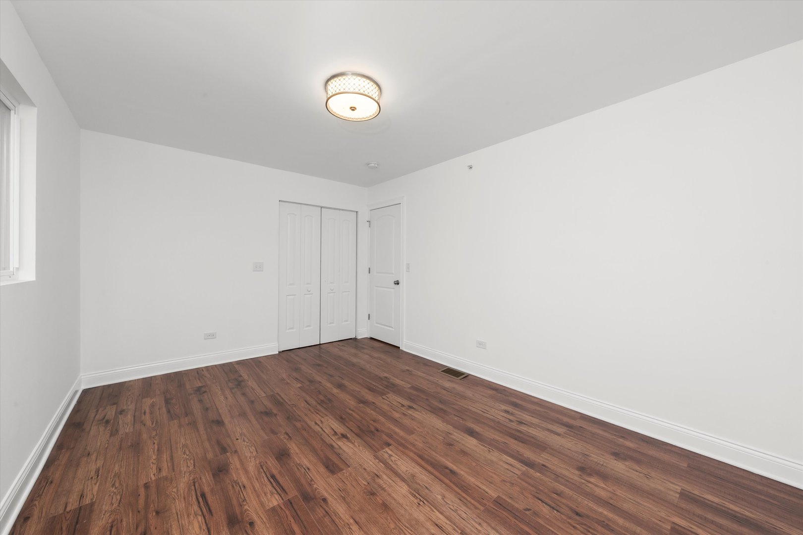 8229 S 76th Avenue, Bridgeview, IL 60455