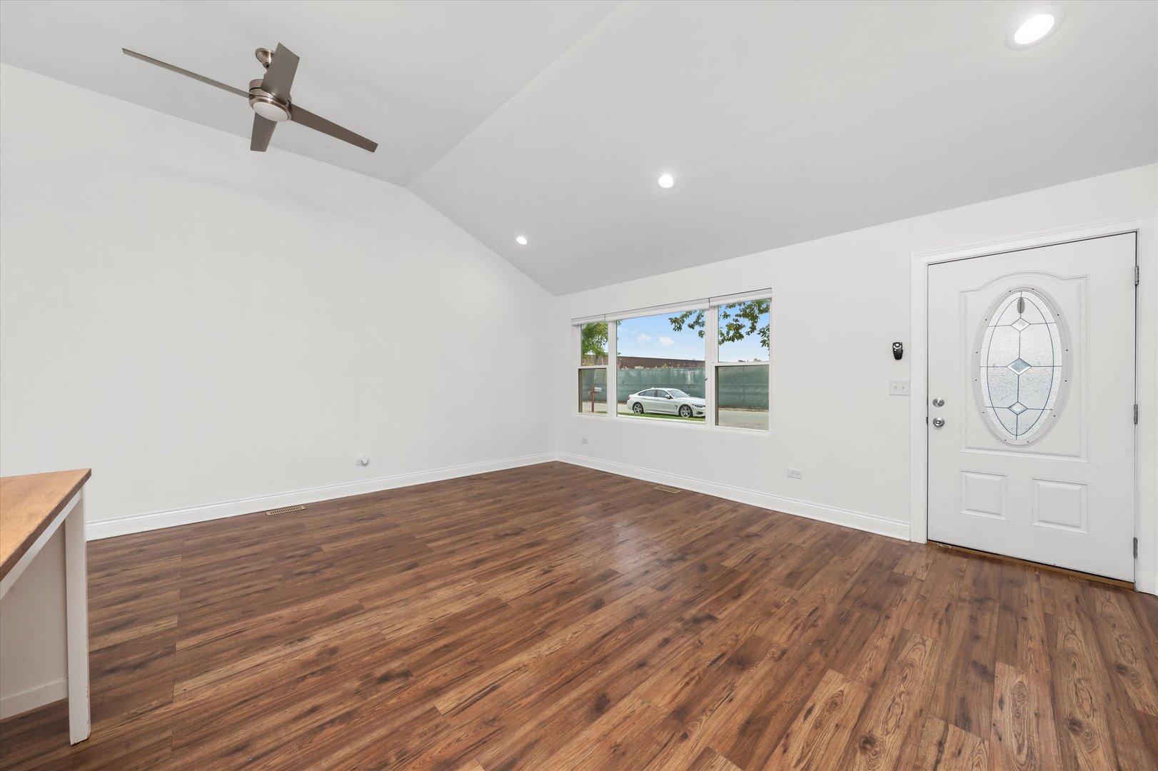 8229 S 76th Avenue, Bridgeview, IL 60455