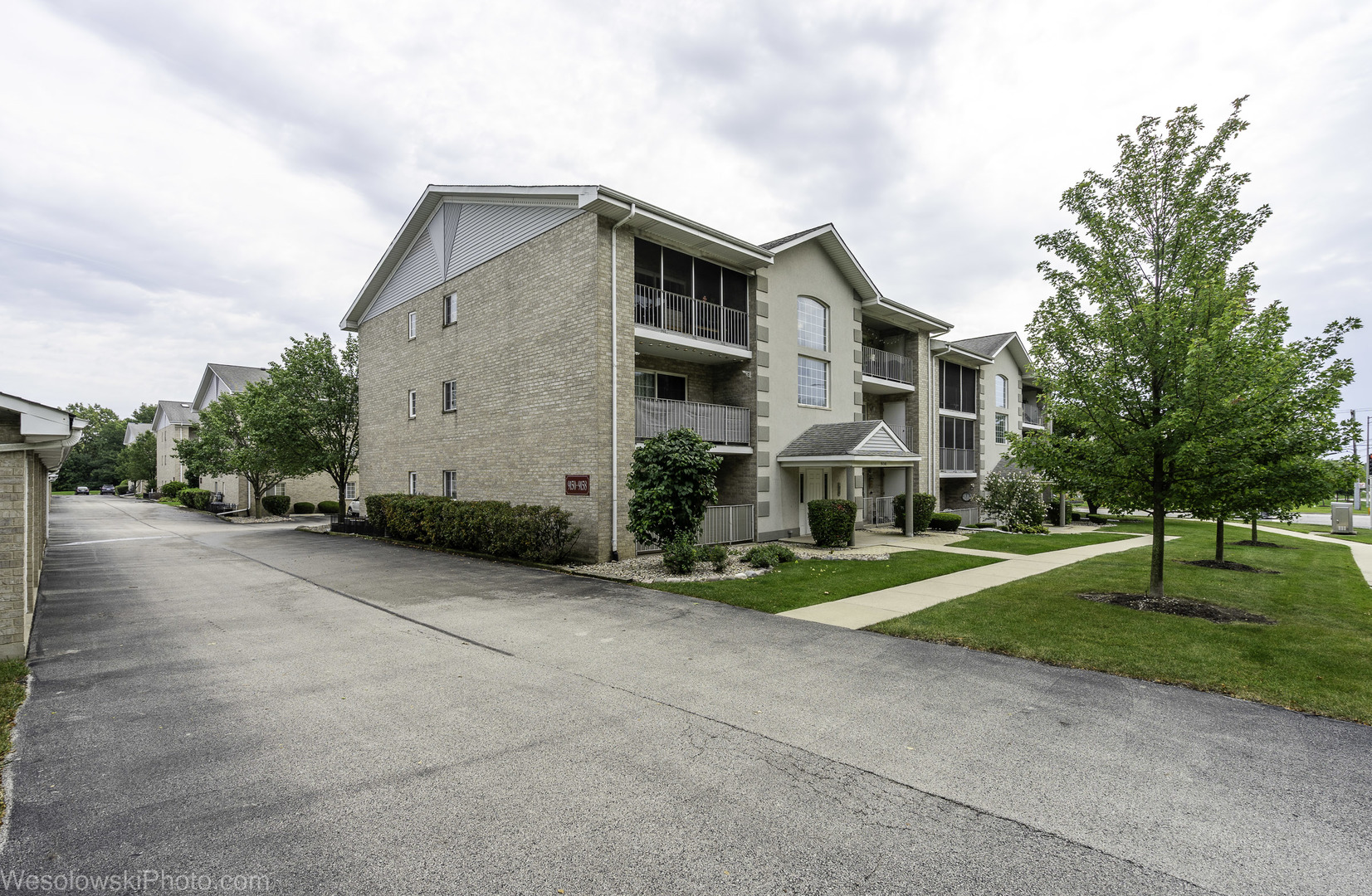 9150 W 95th Street #2B, Hickory Hills, IL 60457