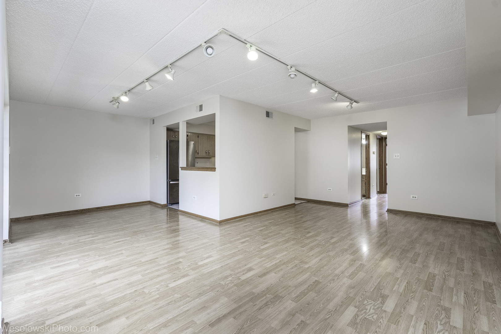 9150 W 95th Street #2B, Hickory Hills, IL 60457