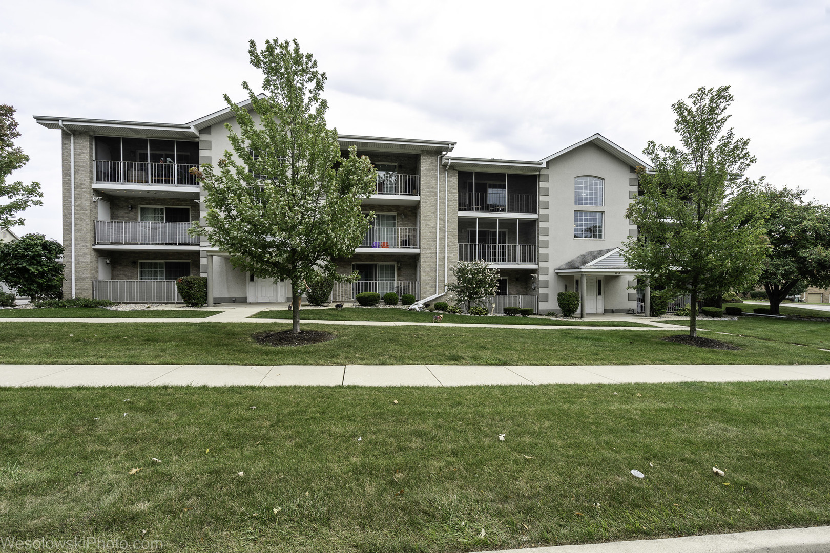 9150 W 95th Street #2B, Hickory Hills, IL 60457
