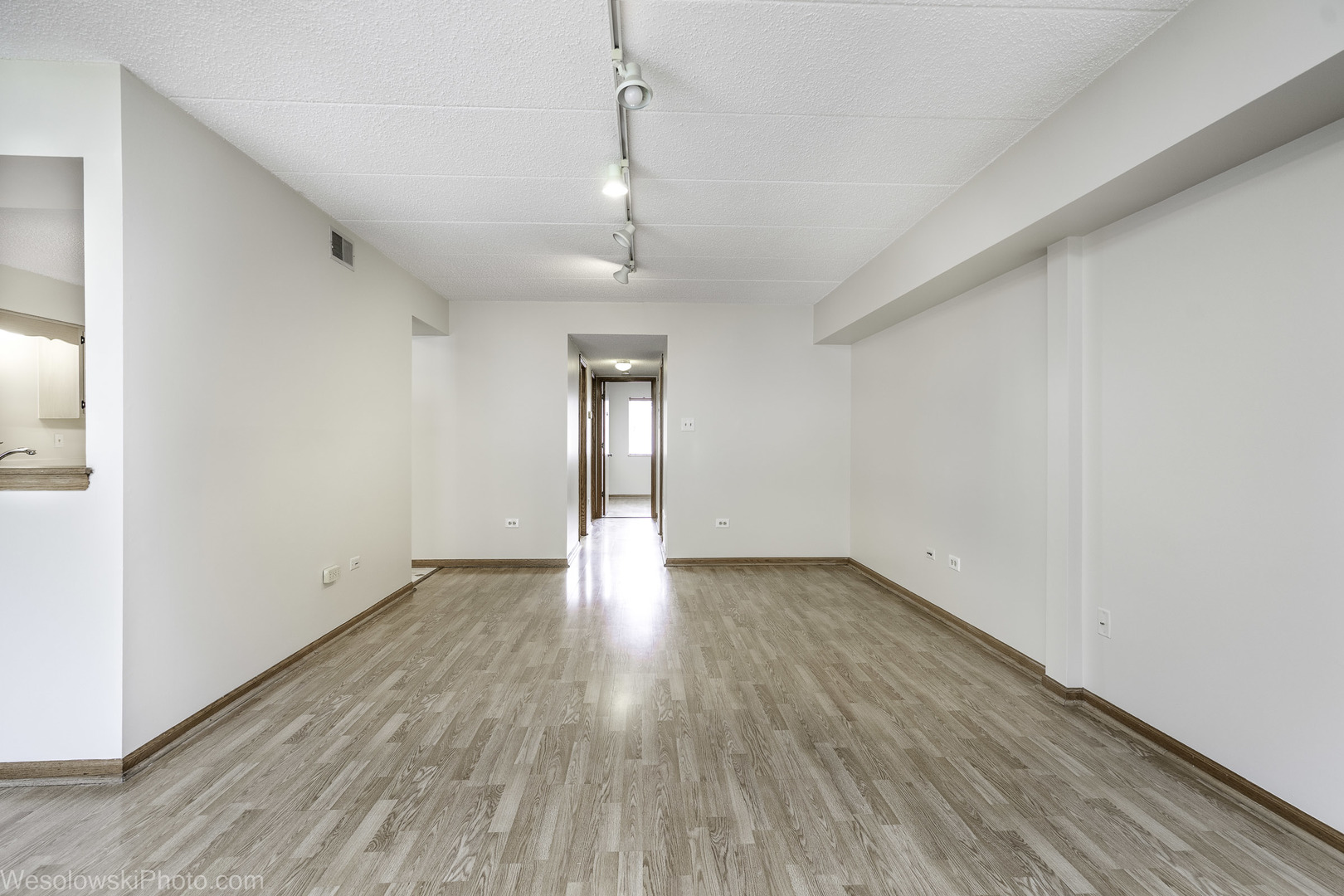 9150 W 95th Street #2B, Hickory Hills, IL 60457