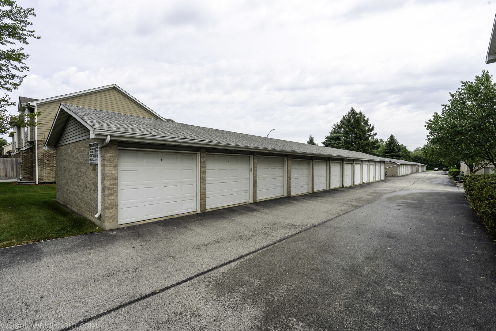 9150 W 95th Street #2B, Hickory Hills, IL 60457