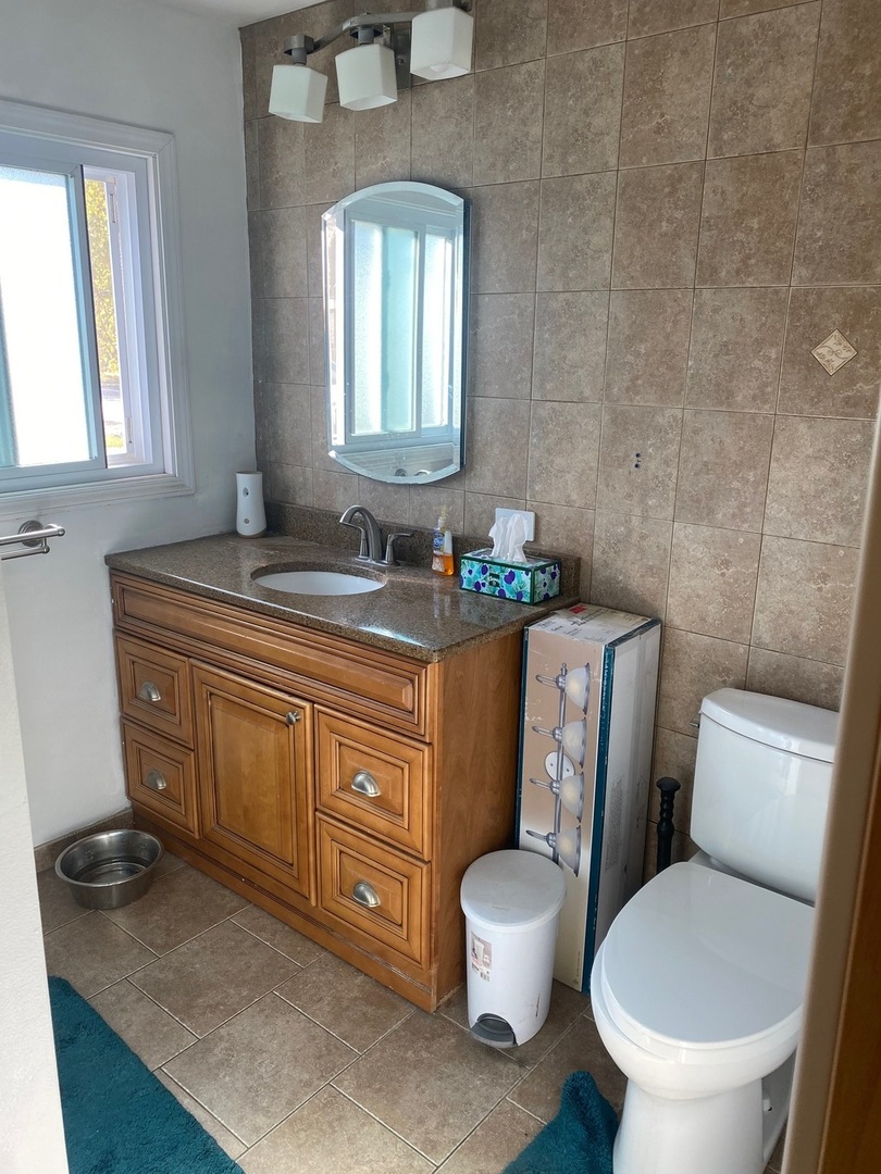 49 N Shaddle Avenue, Mundelein, IL 60060