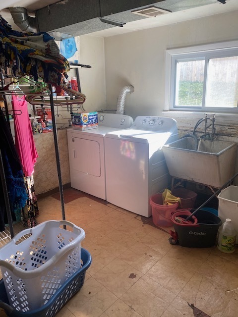 49 N Shaddle Avenue, Mundelein, IL 60060