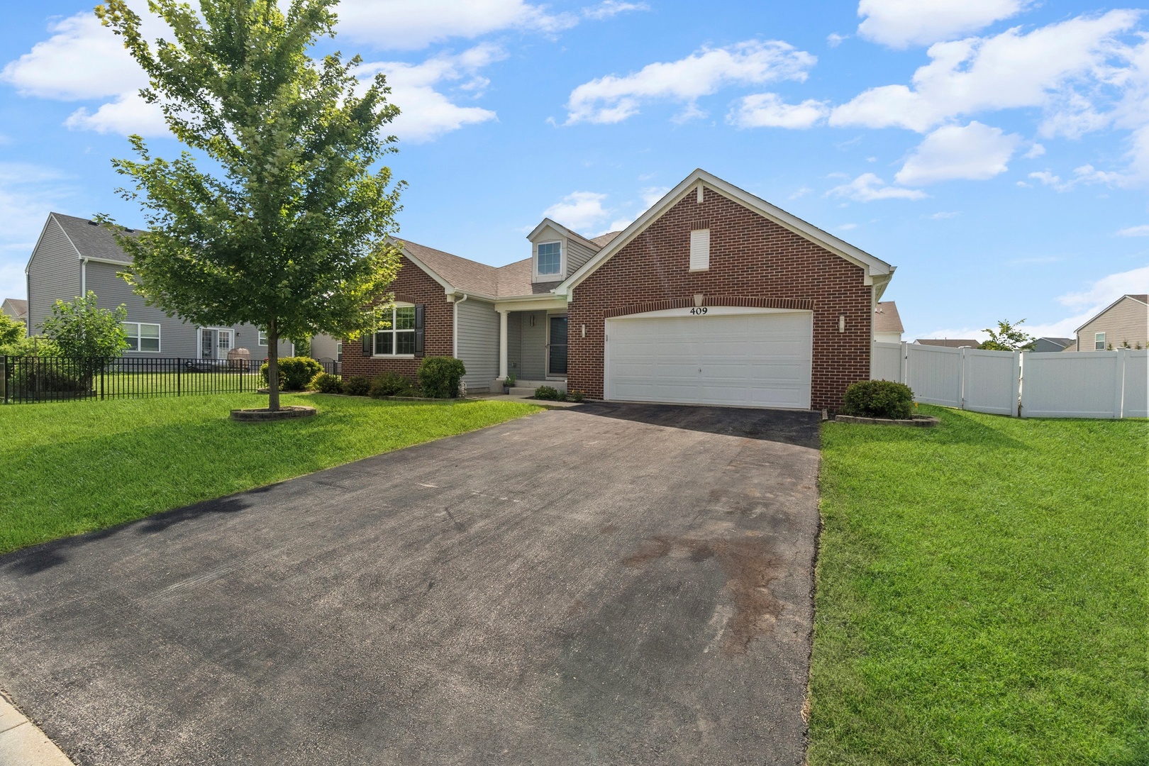 409 Rockfish Street, Joliet, IL 60431