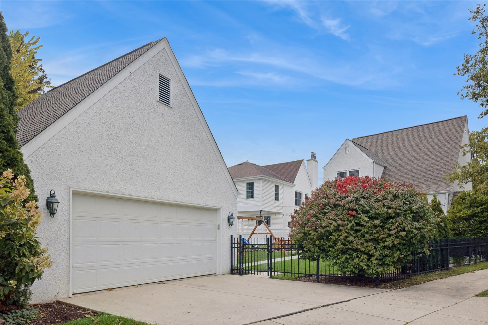 233 N Park Boulevard, Glen Ellyn, IL 60137