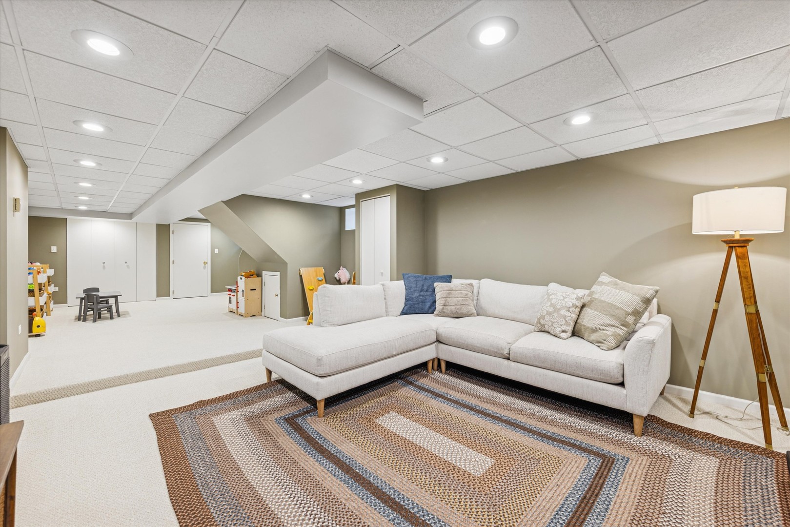 233 N Park Boulevard, Glen Ellyn, IL 60137