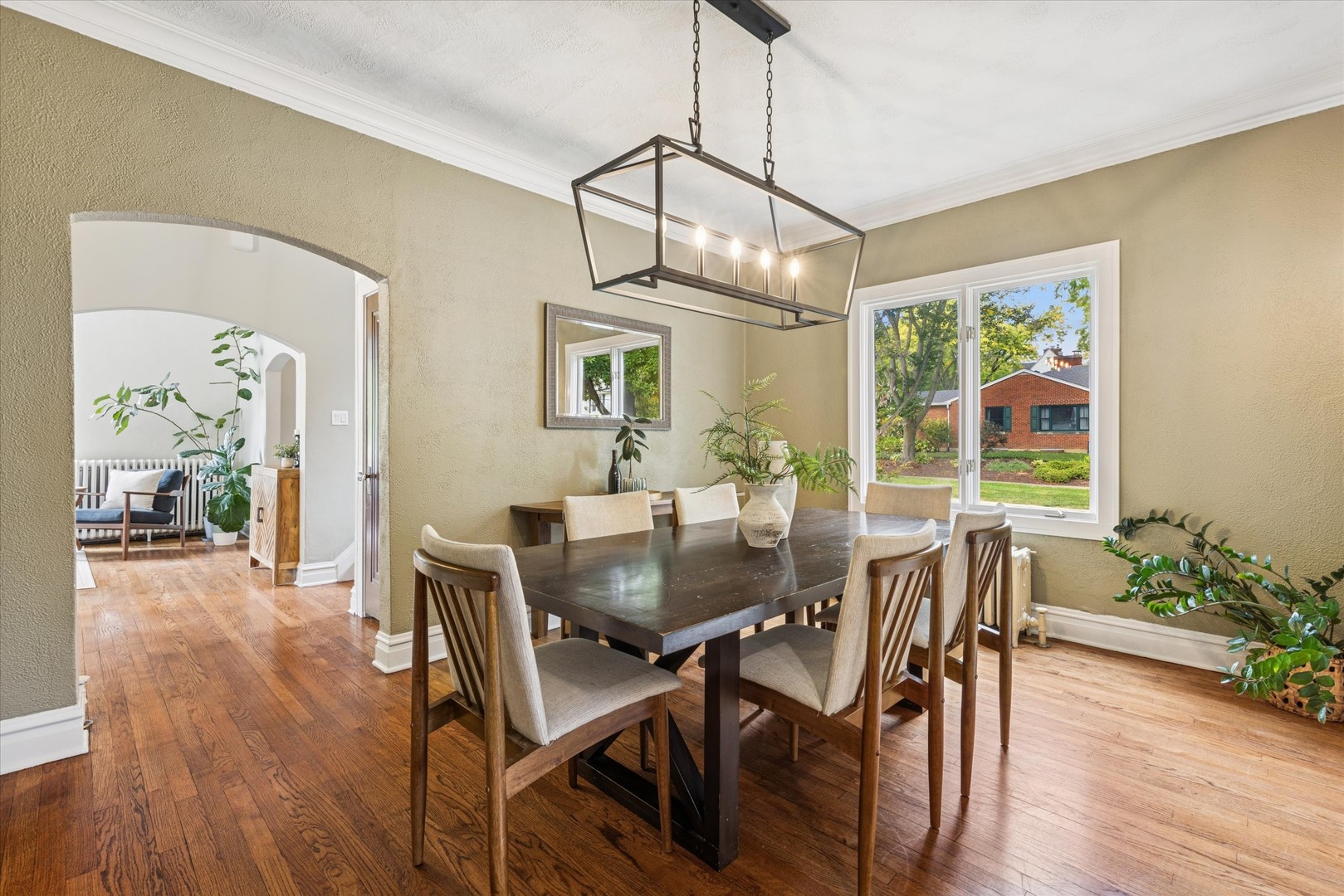 233 N Park Boulevard, Glen Ellyn, IL 60137