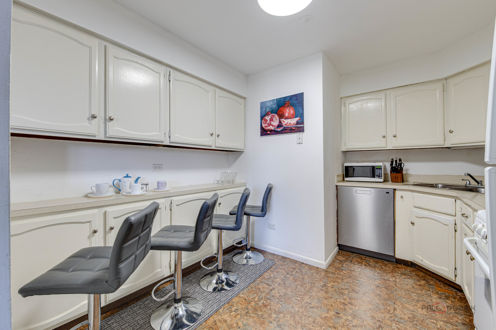 4 PARKSIDE Court #12, Vernon Hills, IL 60061