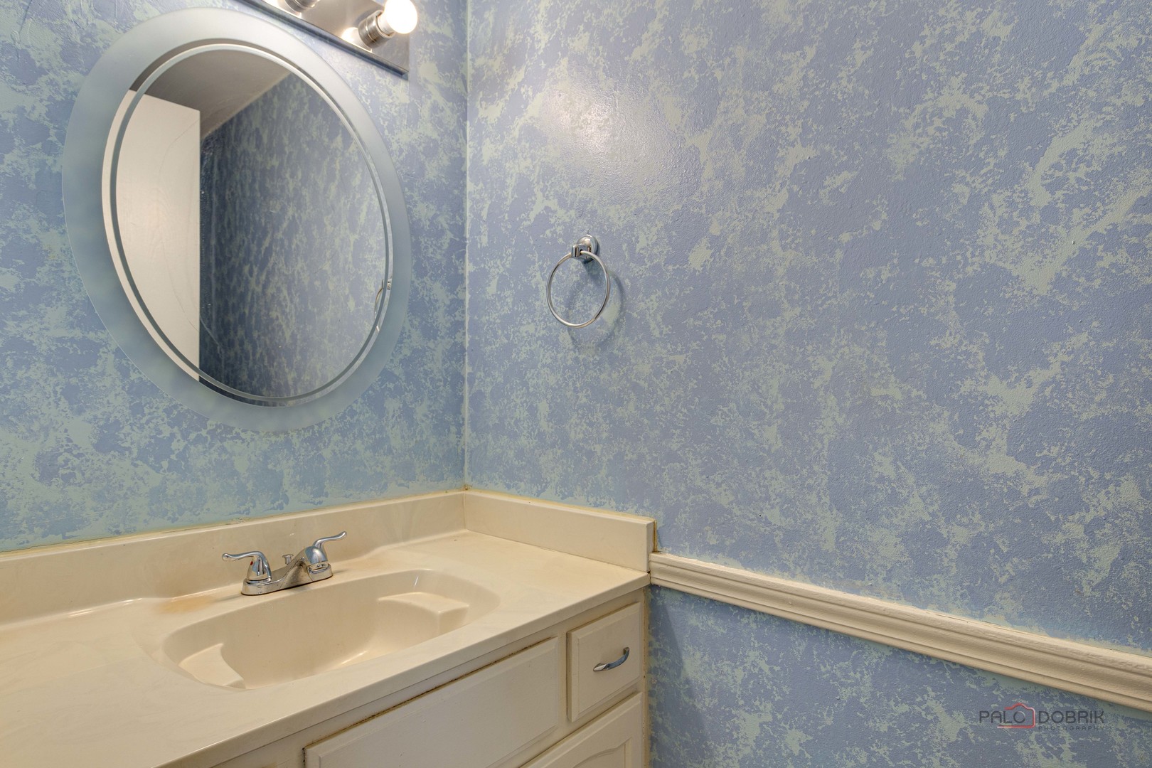 4 PARKSIDE Court #12, Vernon Hills, IL 60061