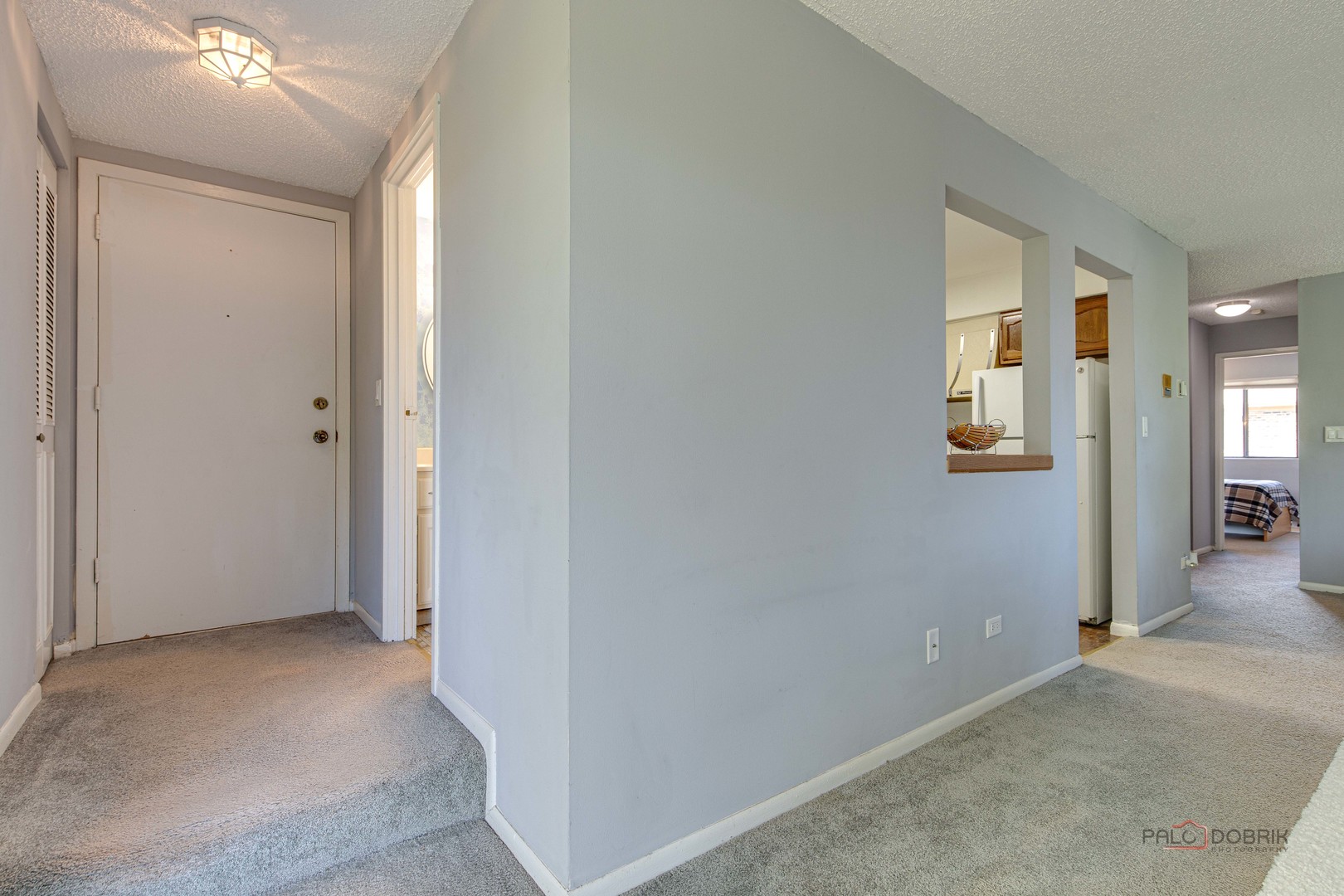 4 PARKSIDE Court #12, Vernon Hills, IL 60061