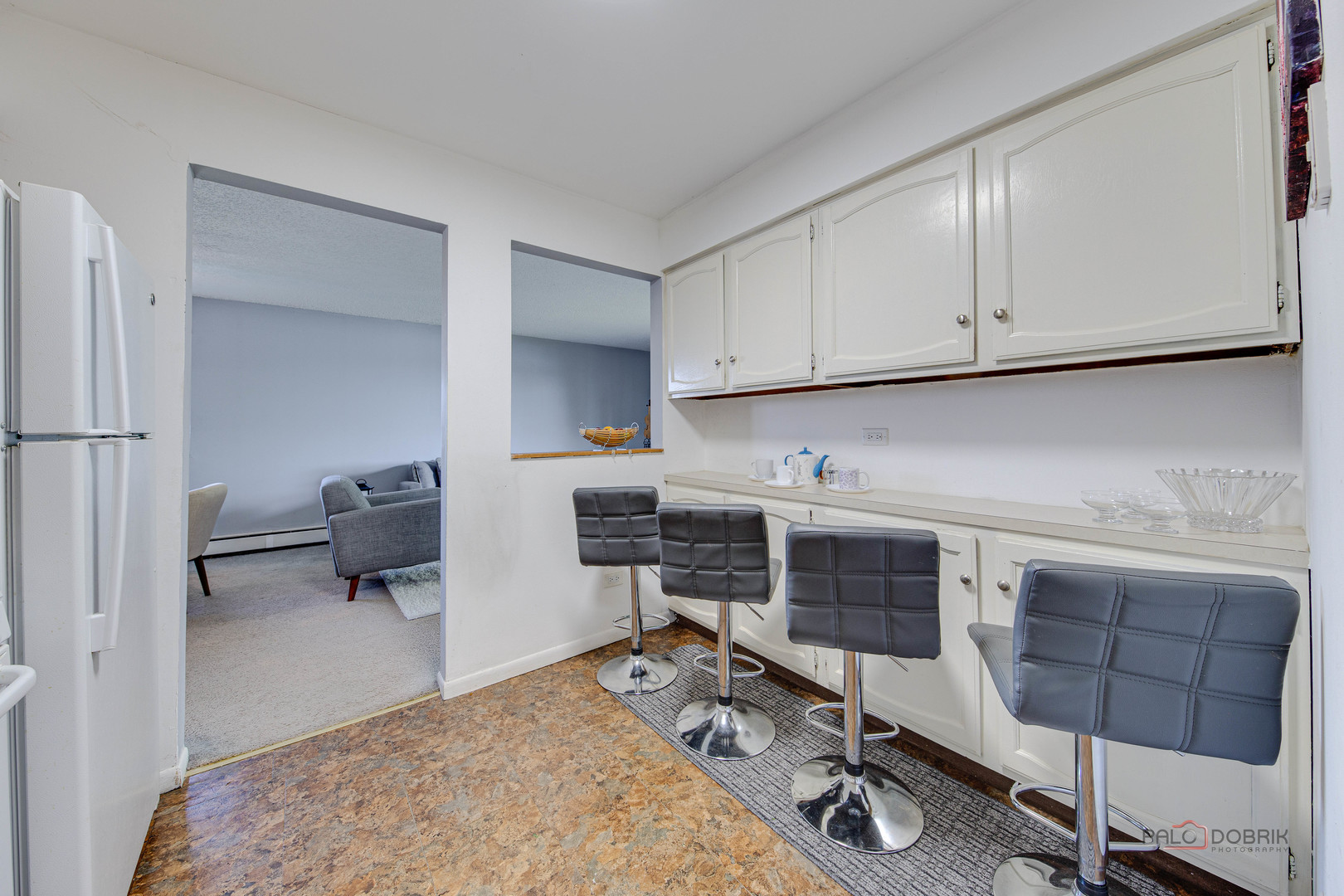 4 PARKSIDE Court #12, Vernon Hills, IL 60061