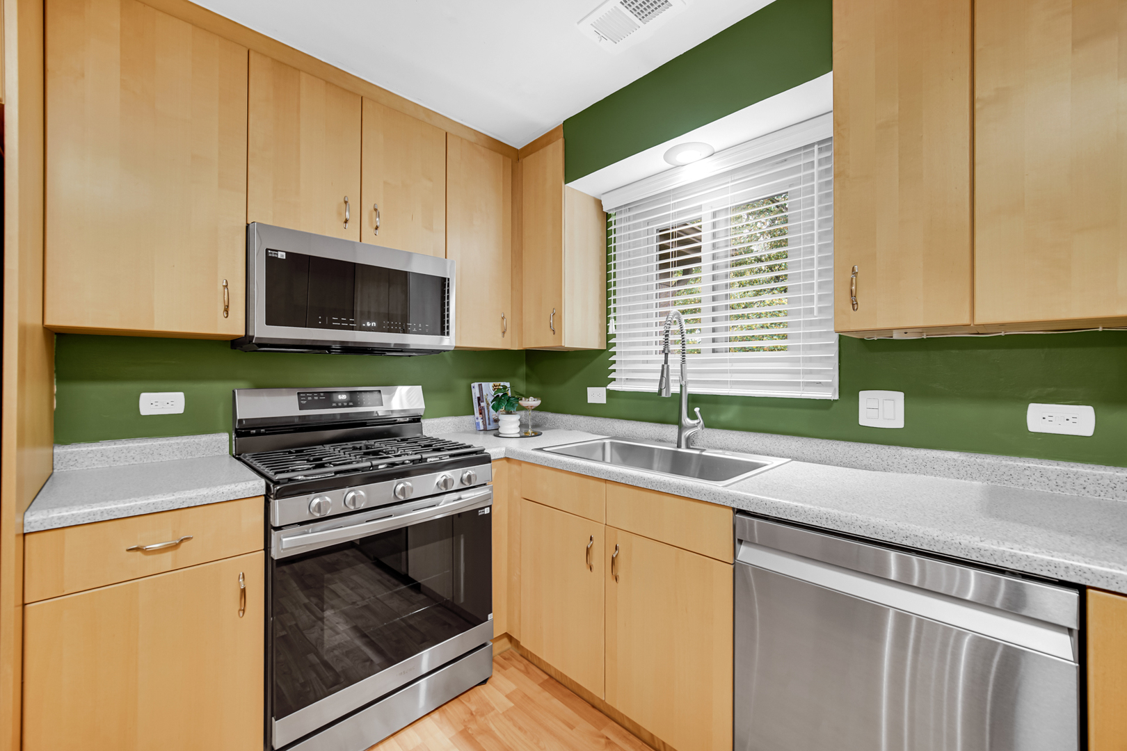 1038 Harbour Court #2A, Wheeling, IL 60090