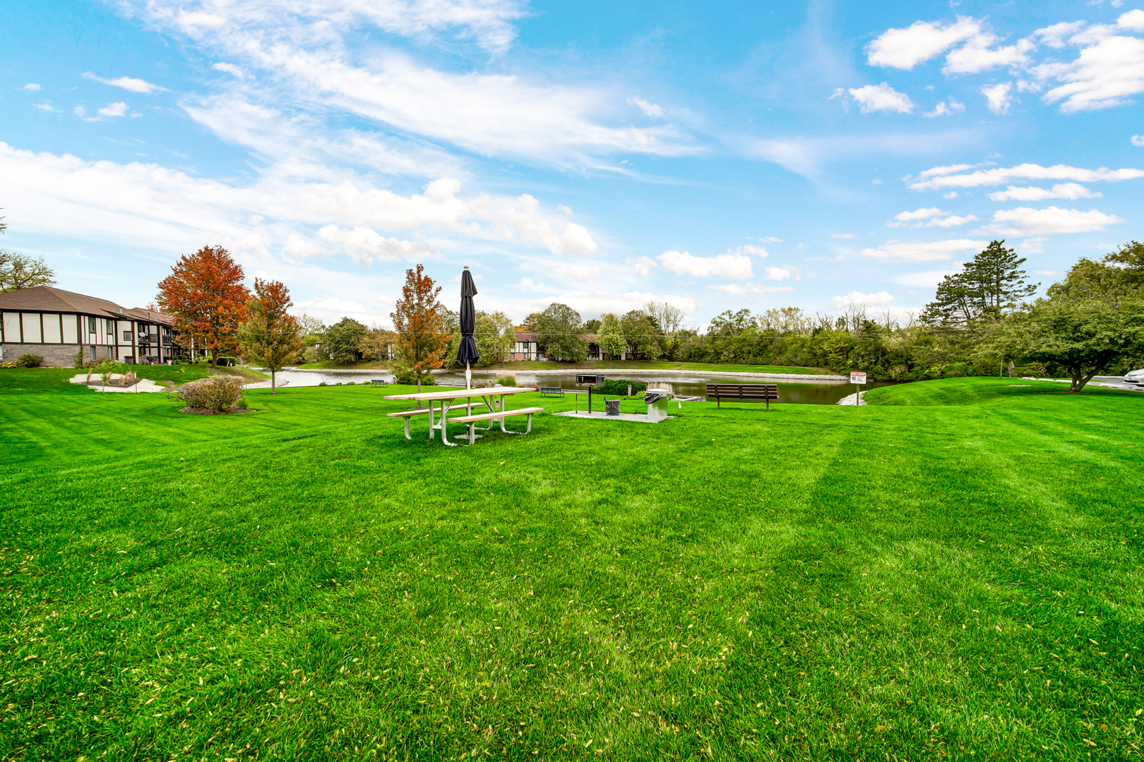 1038 Harbour Court #2A, Wheeling, IL 60090