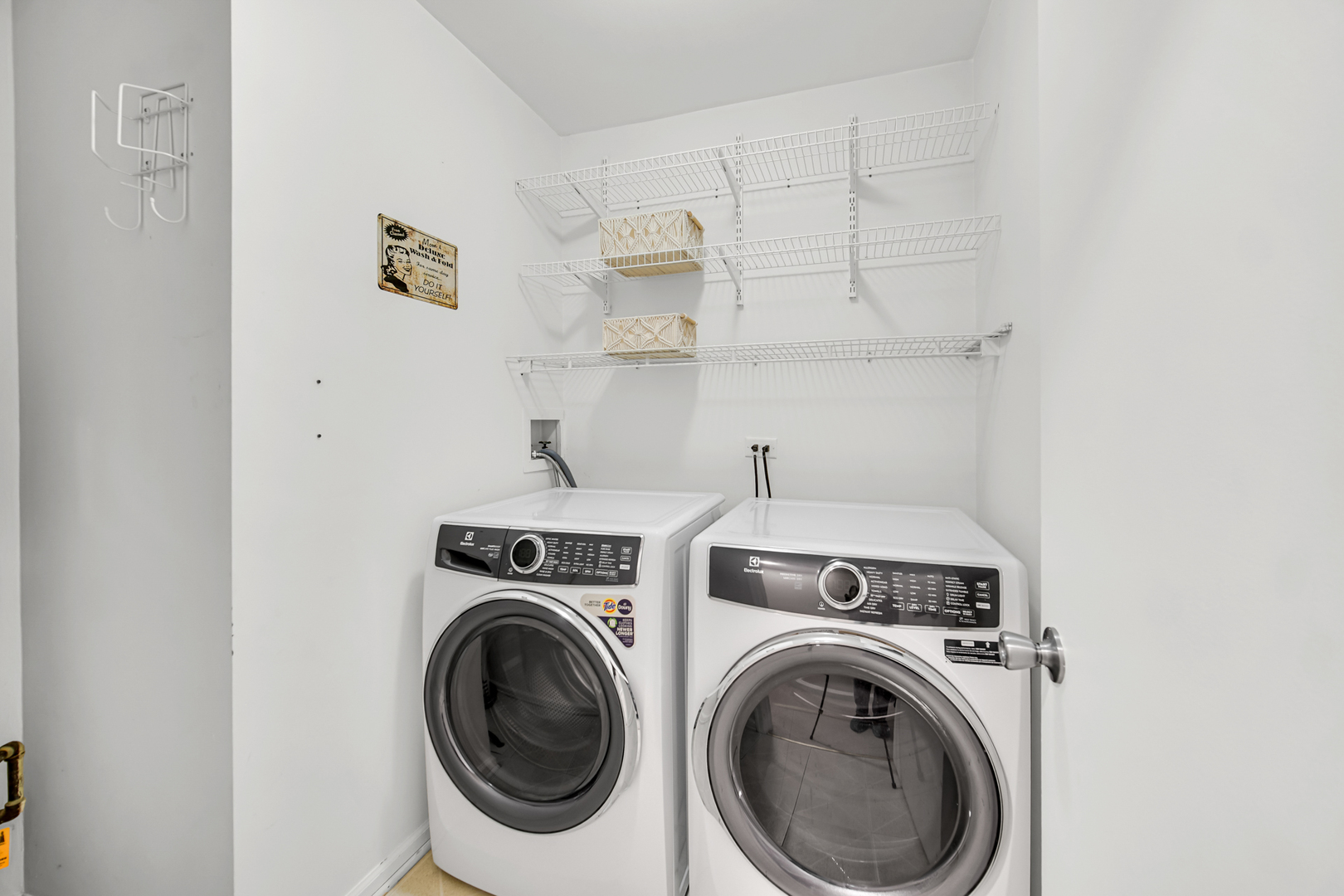 1038 Harbour Court #2A, Wheeling, IL 60090