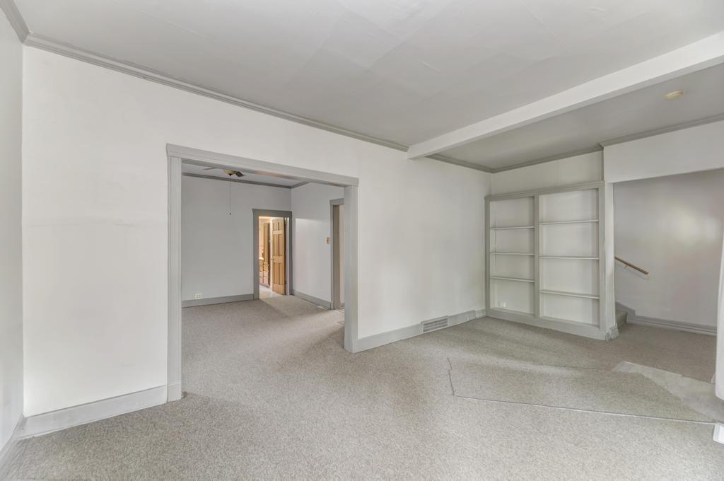 820 S 17th Avenue, Maywood, IL 60153