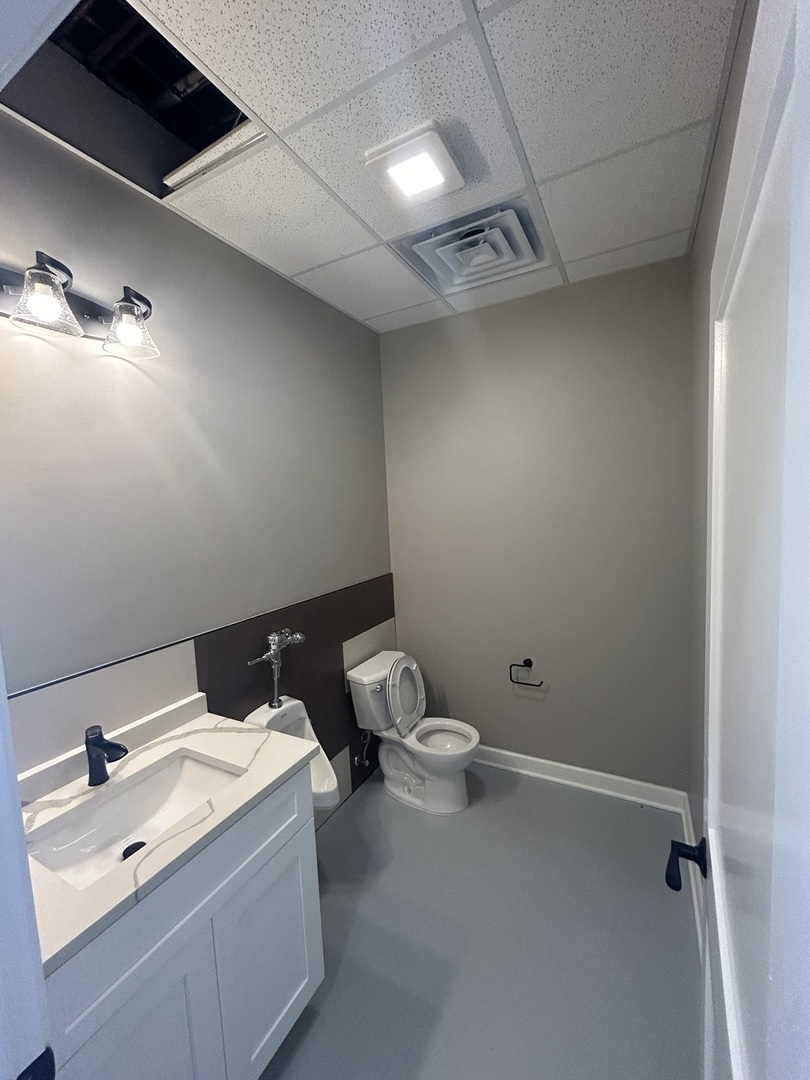 1001 Aurora Avenue #A, Aurora, IL 60505