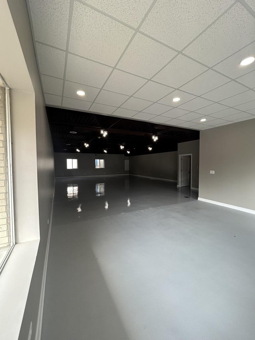 1001 Aurora Avenue #A, Aurora, IL 60505