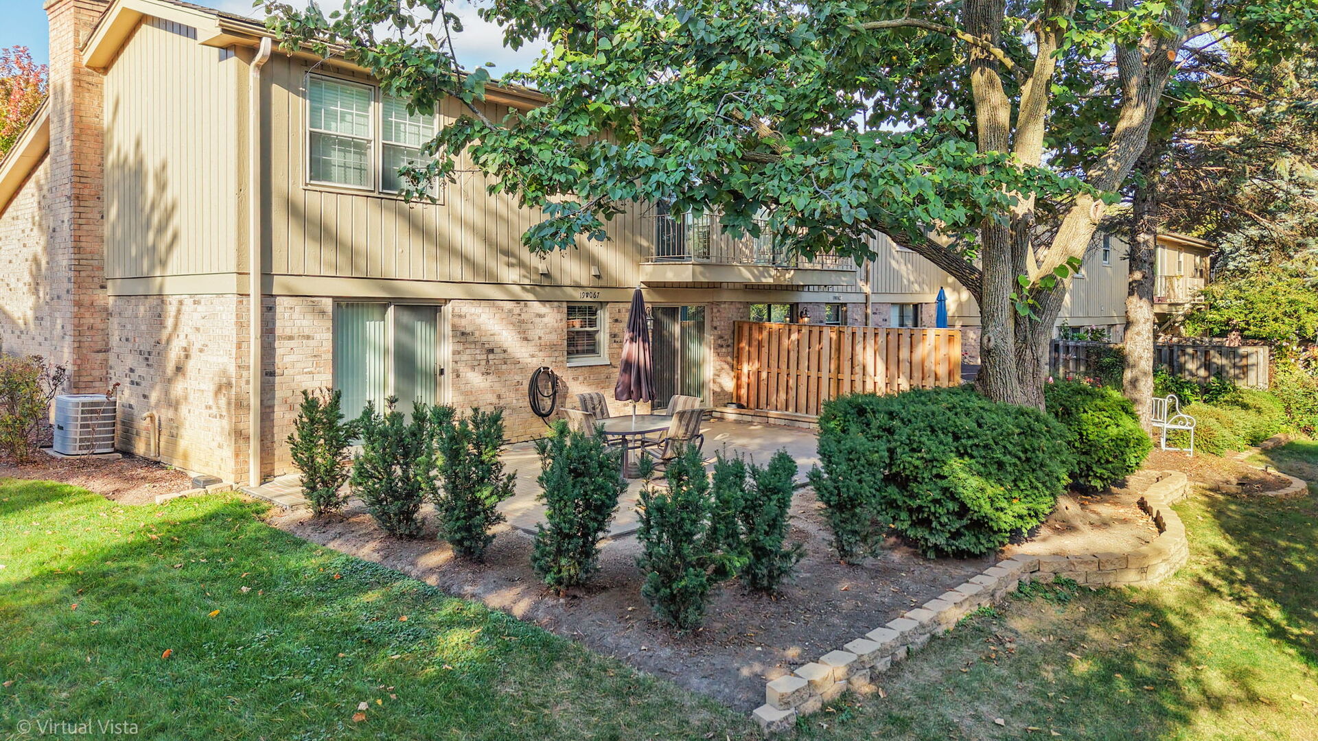 19W067 Avenue Normandy South, Oak Brook, IL 60523