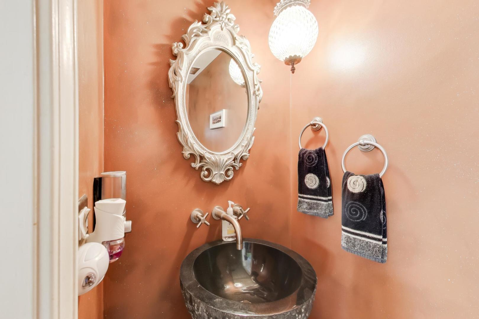 19W067 Avenue Normandy South, Oak Brook, IL 60523