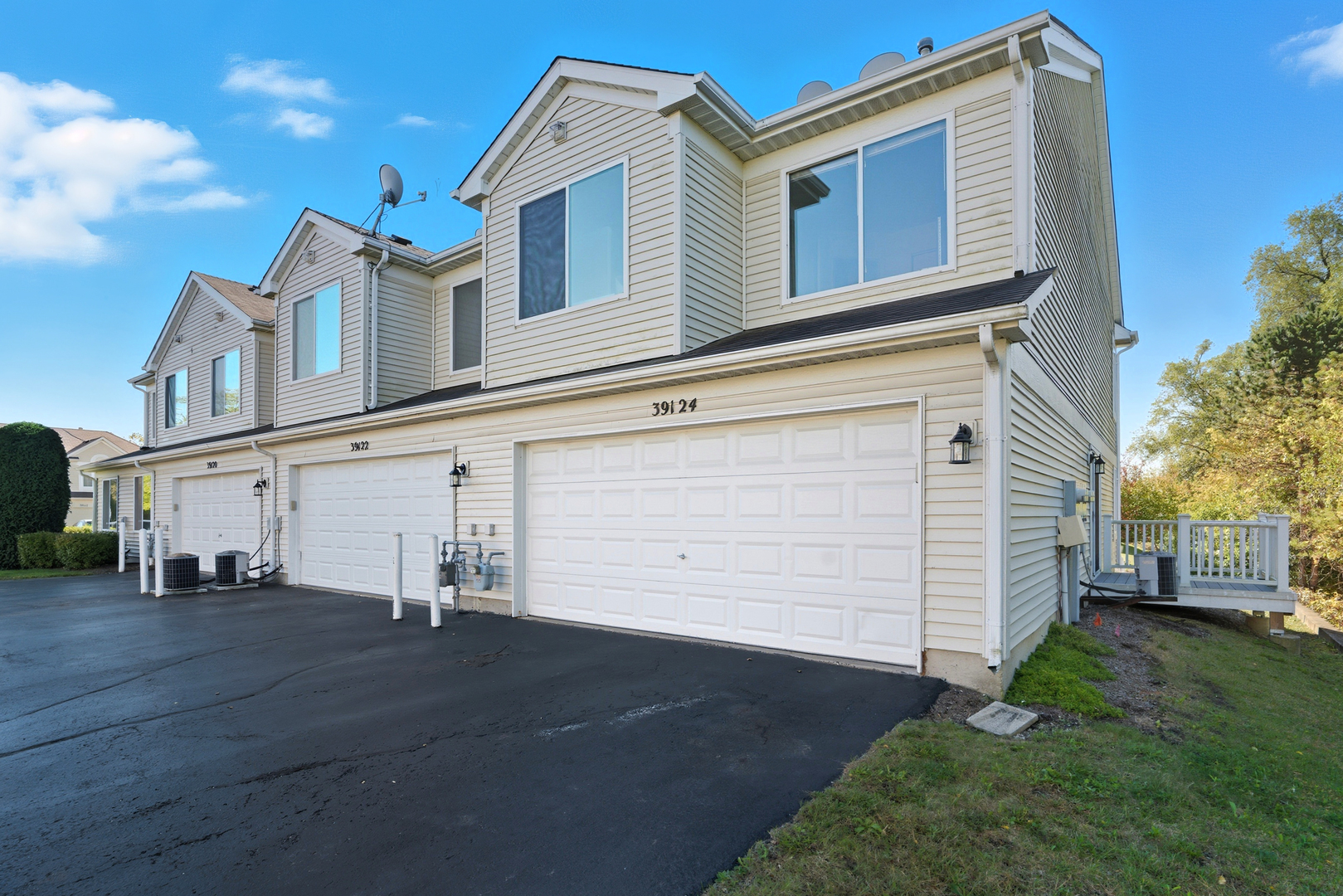 39122 Welsh Lane, Beach Park, IL 60083