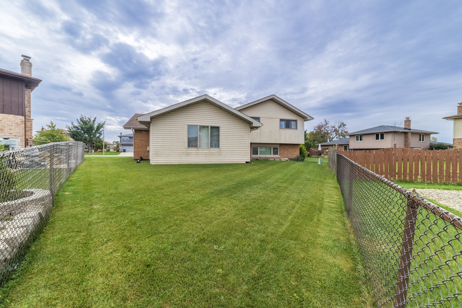 8548 Bethany Lane, Tinley Park, IL 60487